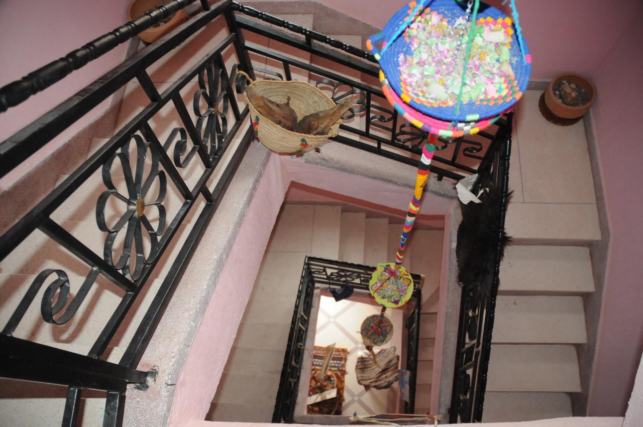 Auberge De La Jeunesse Tajda Buitenkant foto