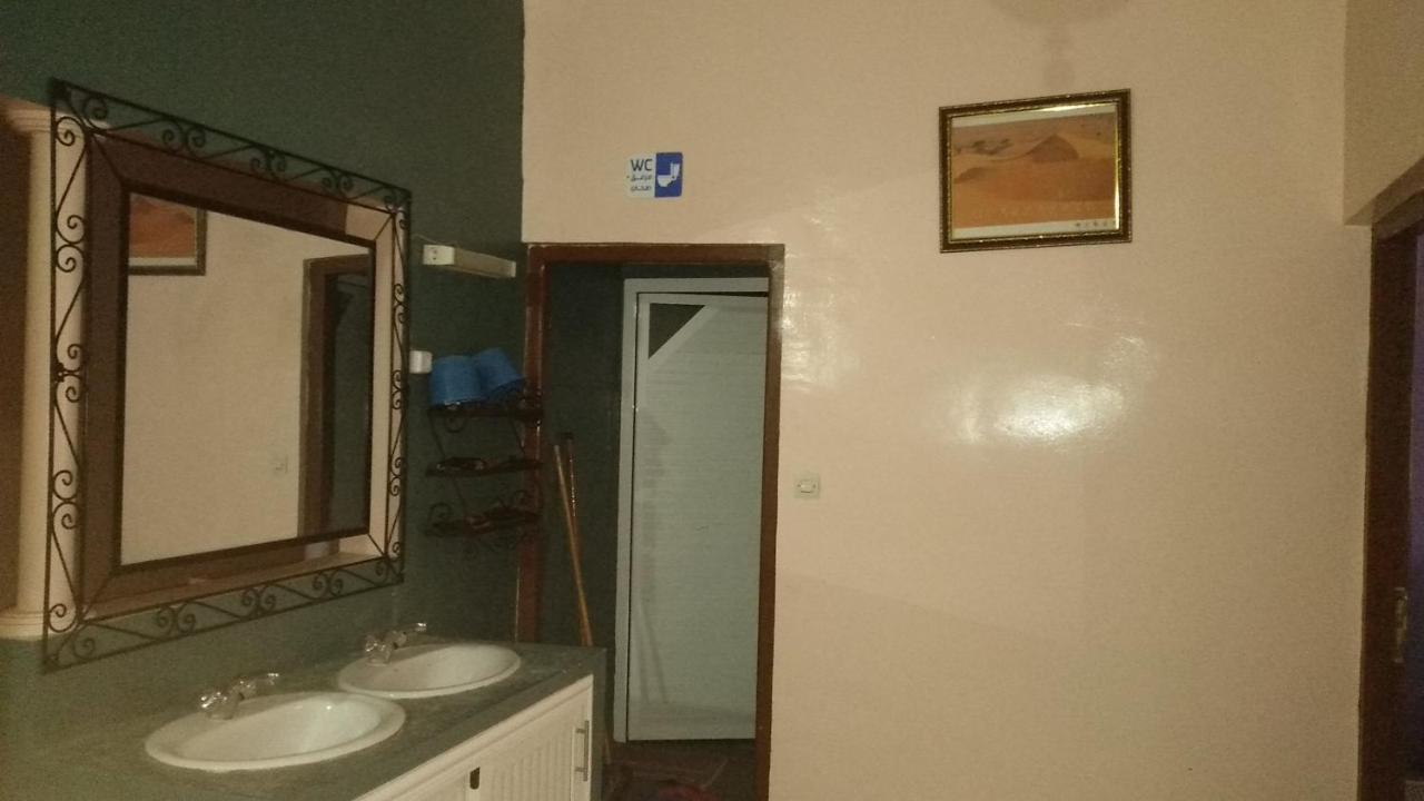 Auberge De La Jeunesse Tajda Buitenkant foto